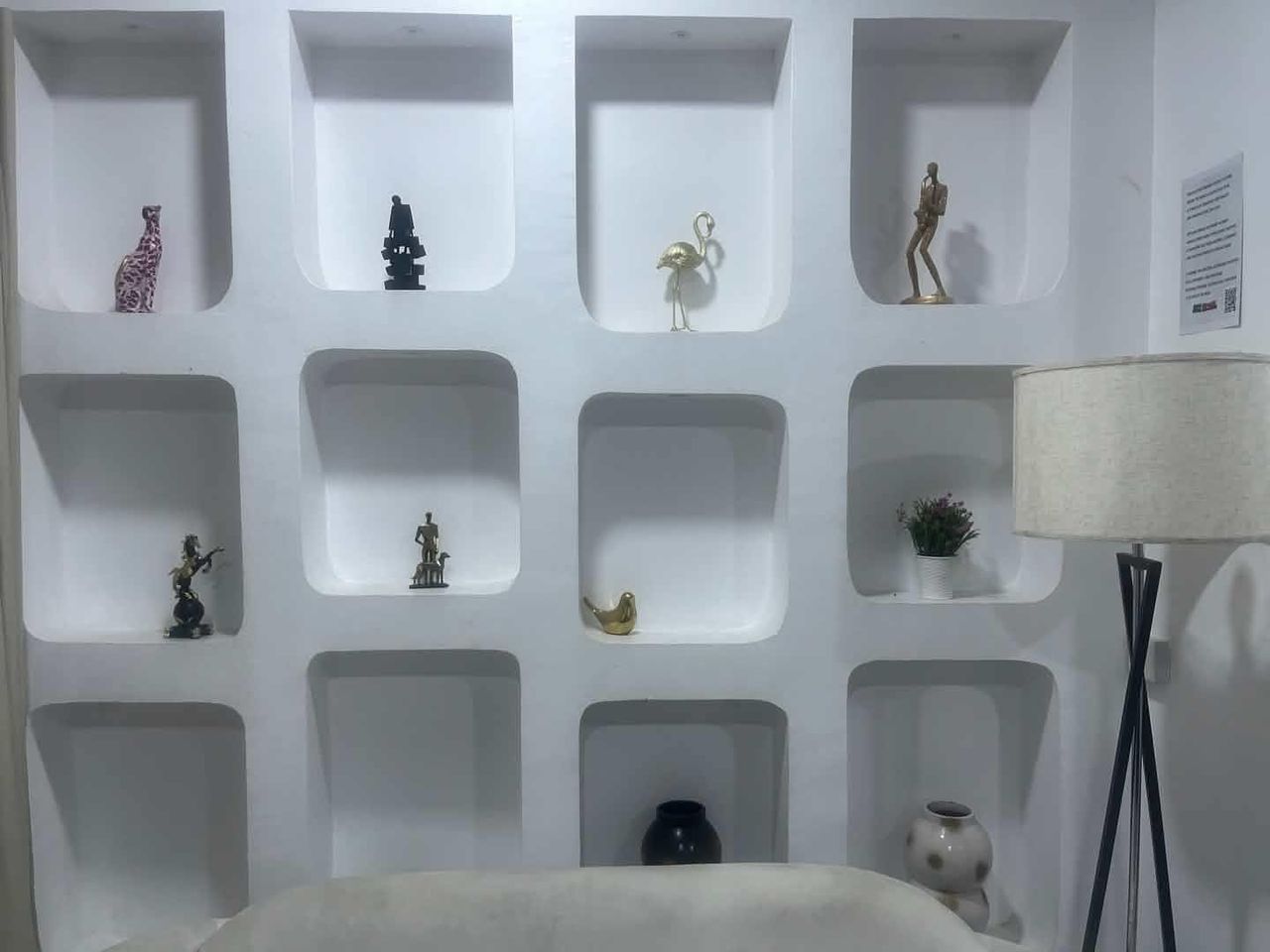 The Niche Lounge