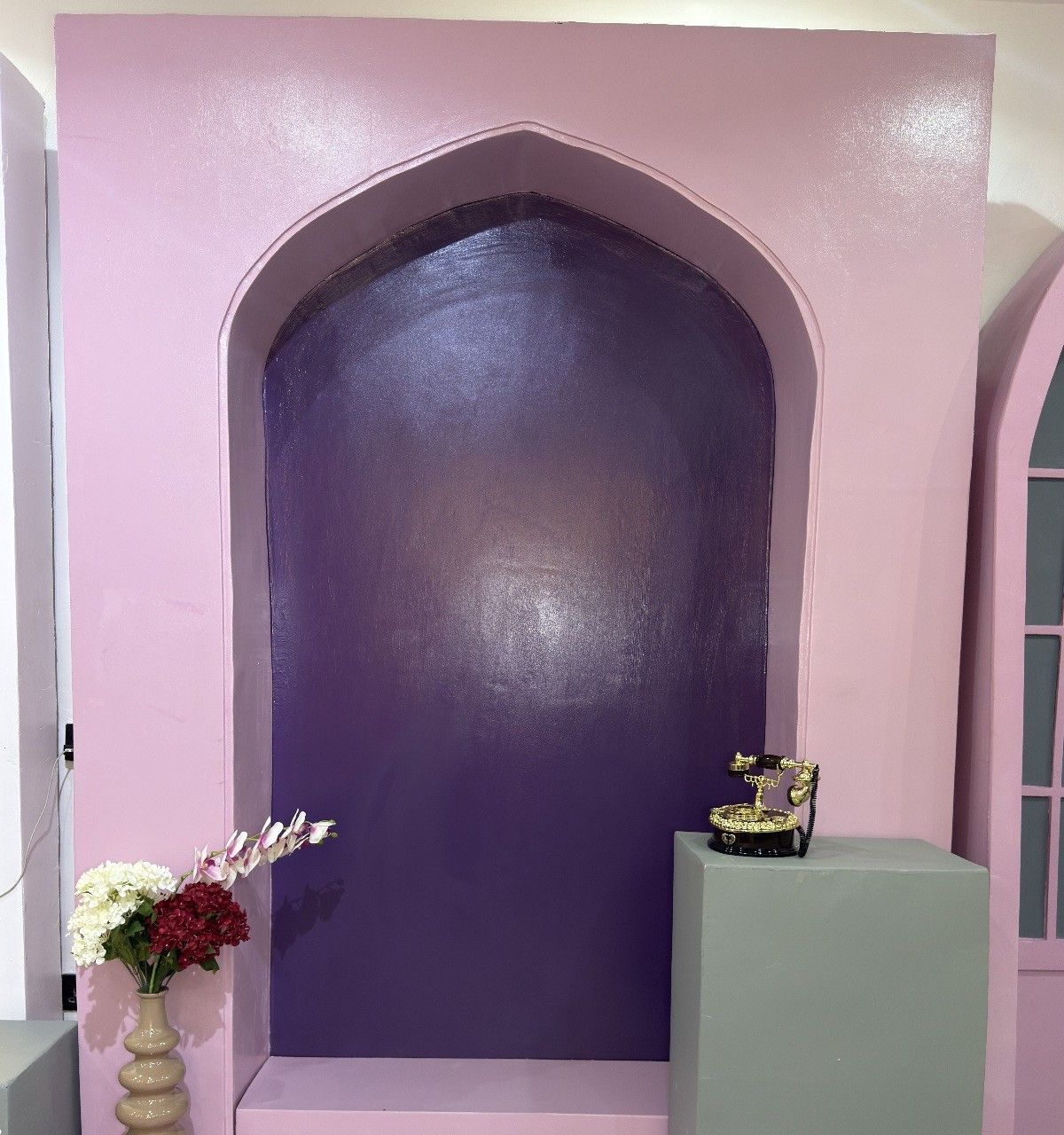 The Royal Alcove
